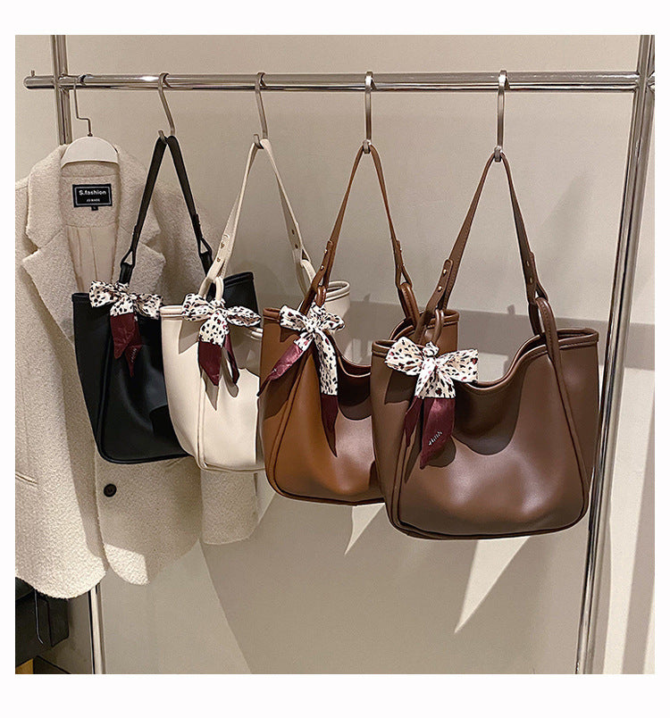Shoulder Bag New Autumn And Winter Retro Women's Bag Soft Leather Tote Bag Trend Line Shoulder Bag Mother Bag